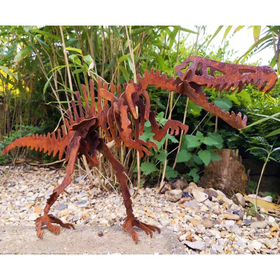 dinosaur sculpture