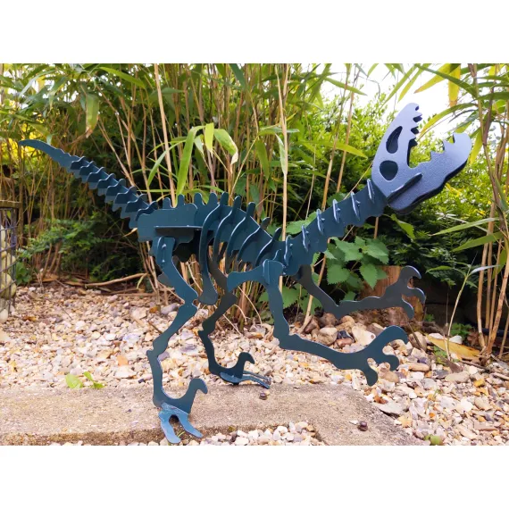 dinosaur sculpture